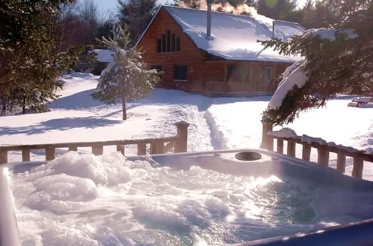 Are Inflatable Hot Tubs Good in Winter?